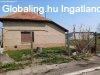 Elad� Tiszaf�ldv�ron egy 68 m2-es csal�di h�z f�ldter�lettel