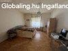 Csal�di h�z c�ggel, felszerelt telephellyel, g�pekkel �s j�r