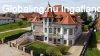 Elad� csal�di h�z H�v�z, 	K�zpont