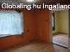 Elad� T�szegen egy fel�j�tand� h�rom szob�s csal�di h�z