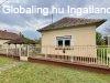 Elad� 53.00 nm-es Csal�di h�z T�pi�szele
