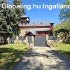 Elad� csal�di h�z Tata, 	Ak�cos �t