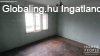 Elad� paraszth�z Mak�n �j tet�vel