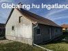 Elad� csal�di h�z Soponya, 	k�zponthoz k�zel