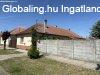 Elad� csal�di h�z Gyul�n!
