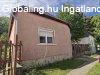Kis csal�di h�z elad� Piliscs�ven