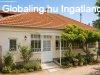 Elad� 70.00 nm-es Fel�j�tand� Csal�di h�z Dabas