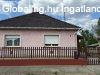 Elad� 68.00 nm-es Fel�j�tand� Csal�di h�z Kakucs