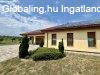 ?Vil�gos, energiatakar�kos csal�di h�z elad� M�rk� egyik leg