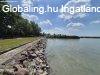 Elad� ikerh�z Sz�nt�d, 	impoz�ns kertv�rosban