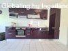 Elad� ikerh�z Sz�nt�d, 	impoz�ns kertv�rosban