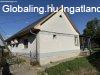Elad� csal�di h�z Szabadbatty�n, 	K�zpont
