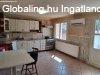 Kis h�z kis udvarral