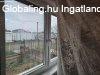 Kecskem�t, nagy Tesc� k�zel�ben, nagy telken, 3 szob�s fel�j