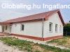 Napelemes emeltszint� f�t�sk�sz csal�di h�z elad�